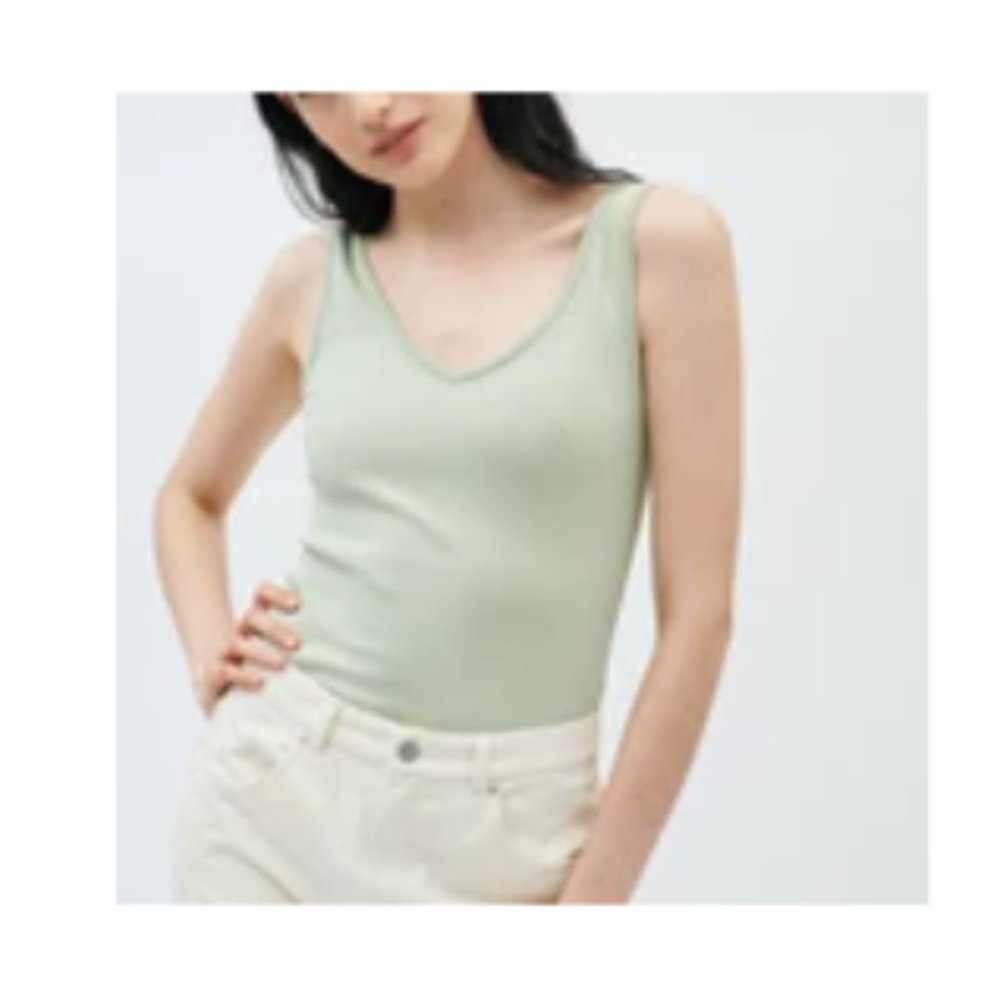 KOTN Ribbed V Neck Tank in Moss Women's Large Sage Green Top Sleeveless NWT